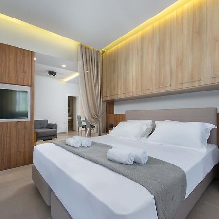 Lardos Luxury Apartments エクステリア 写真